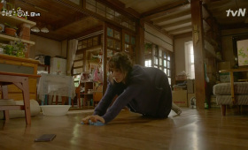 On-The-Knees-Floor Cleaning